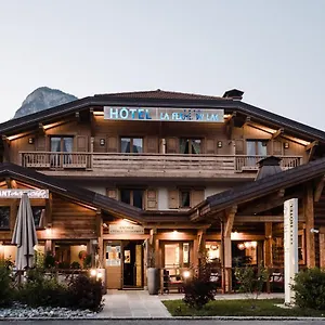 **** Hotel La Ferme Du France